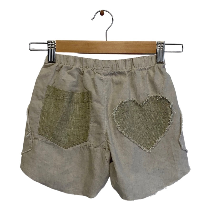 young at heart shorts | size 9