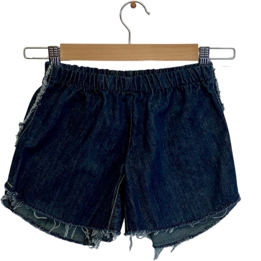 young at heart shorts | size 9