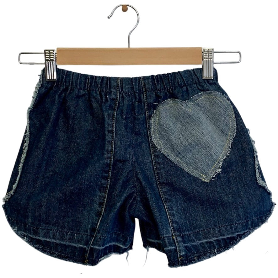 young at heart shorts | size 9